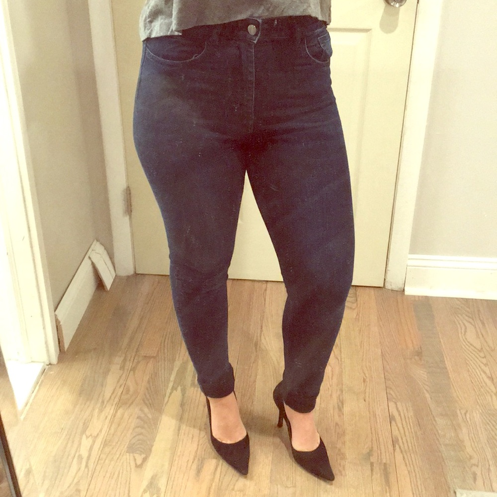 High waisted jeans